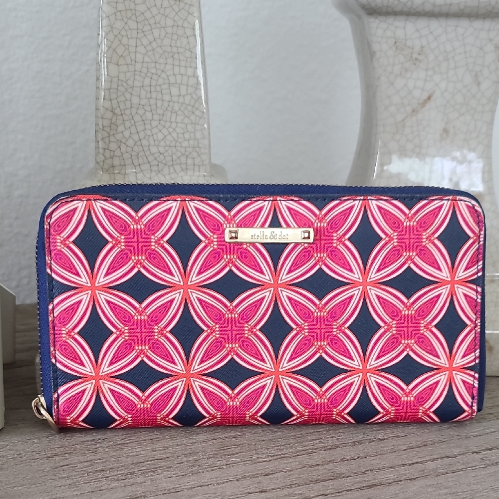 Stella & Dot Geometric Pink and Blue Wallet